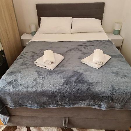 Apartman U Velikoj Gorici Zeljko ヴェリカ・ゴリツァ エクステリア 写真
