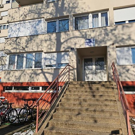 Apartman U Velikoj Gorici Zeljko ヴェリカ・ゴリツァ エクステリア 写真