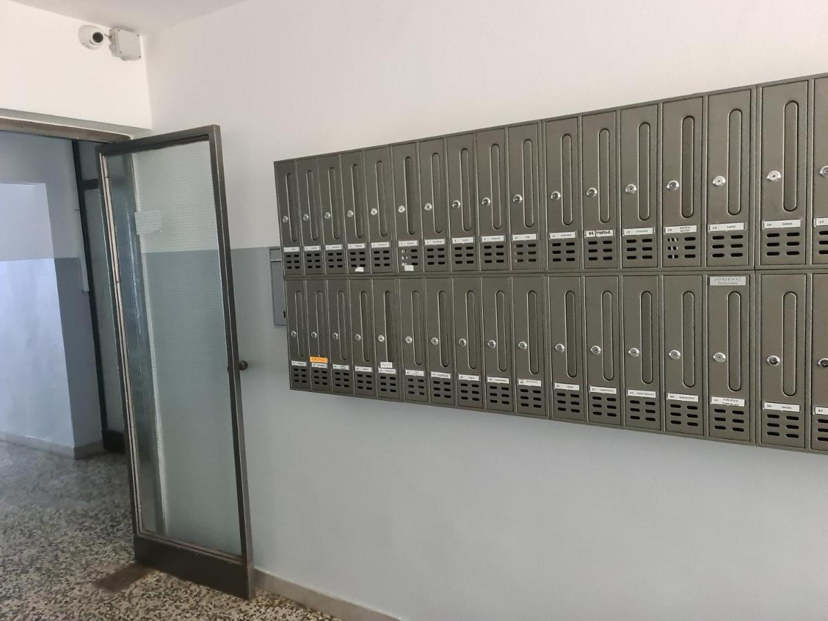 Apartman U Velikoj Gorici Zeljko ヴェリカ・ゴリツァ エクステリア 写真